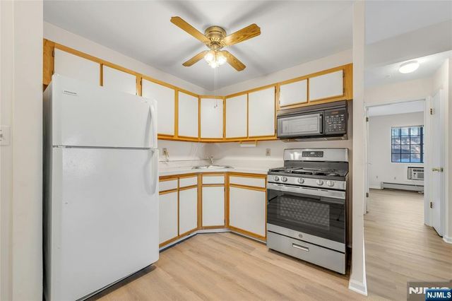 916 Thoreau, Mahwah, NJ 07430