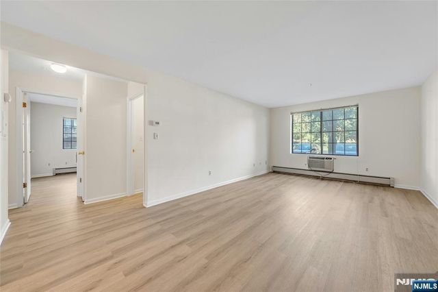 916 Thoreau, Mahwah, NJ 07430