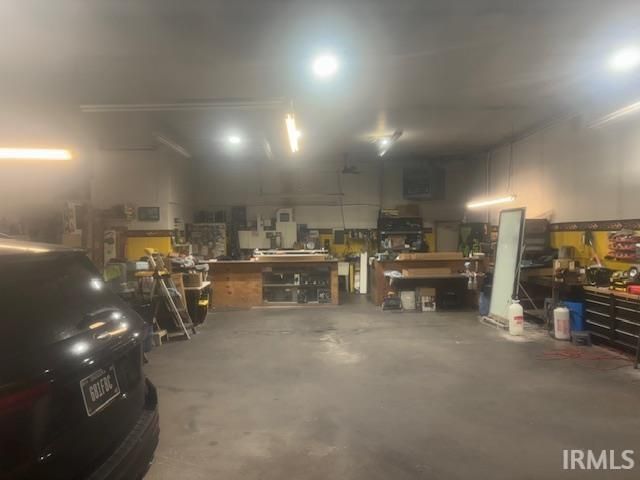 2465 Old Hwy 60 W, Mitchell, IN 47446