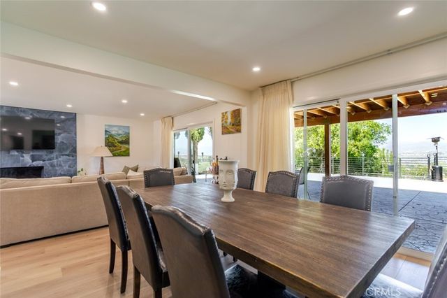 19707 Green Mountain Drive, Newhall, CA 91321