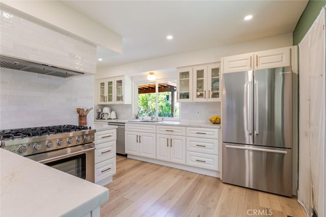 19707 Green Mountain Drive, Newhall, CA 91321