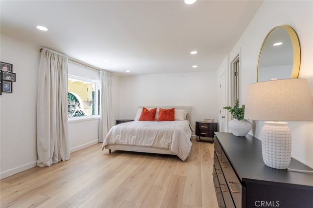 19707 Green Mountain Drive, Newhall, CA 91321
