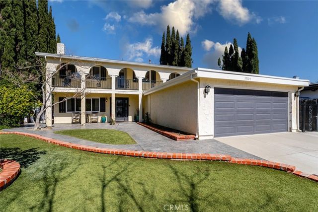 19707 Green Mountain Drive, Newhall, CA 91321