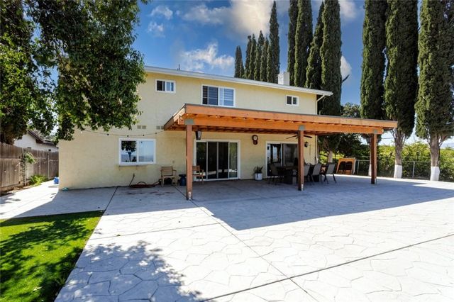 19707 Green Mountain Drive, Newhall, CA 91321