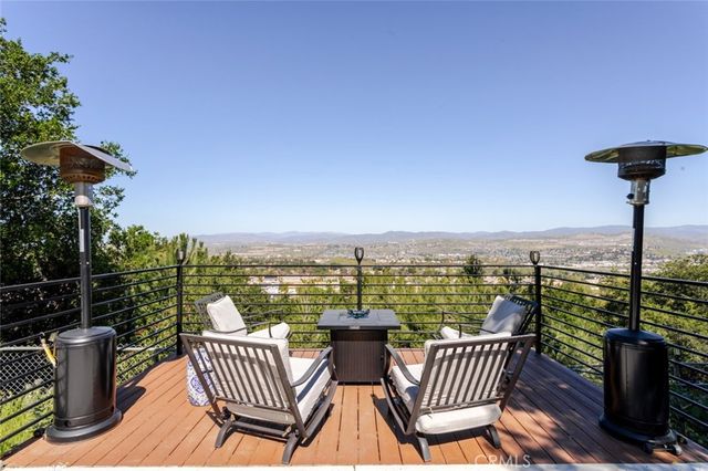19707 Green Mountain Drive, Newhall, CA 91321