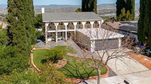 19707 Green Mountain Drive, Newhall, CA 91321