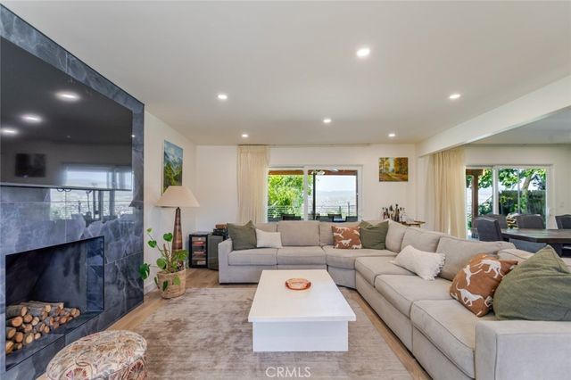 19707 Green Mountain Drive, Newhall, CA 91321