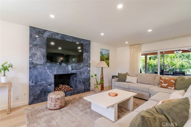 19707 Green Mountain Drive, Newhall, CA 91321