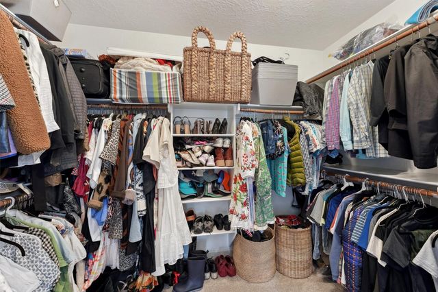 74 W Summer Storm Circle, The Woodlands, TX 77381