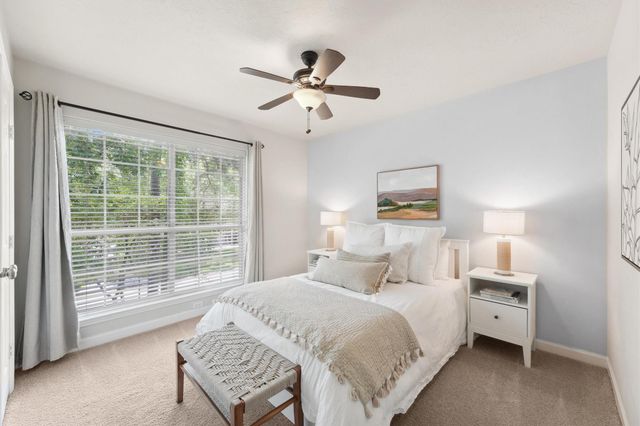 74 W Summer Storm Circle, The Woodlands, TX 77381