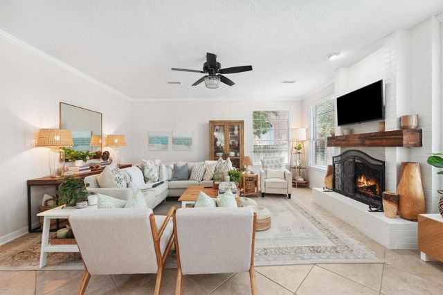 74 W Summer Storm Circle, The Woodlands, TX 77381