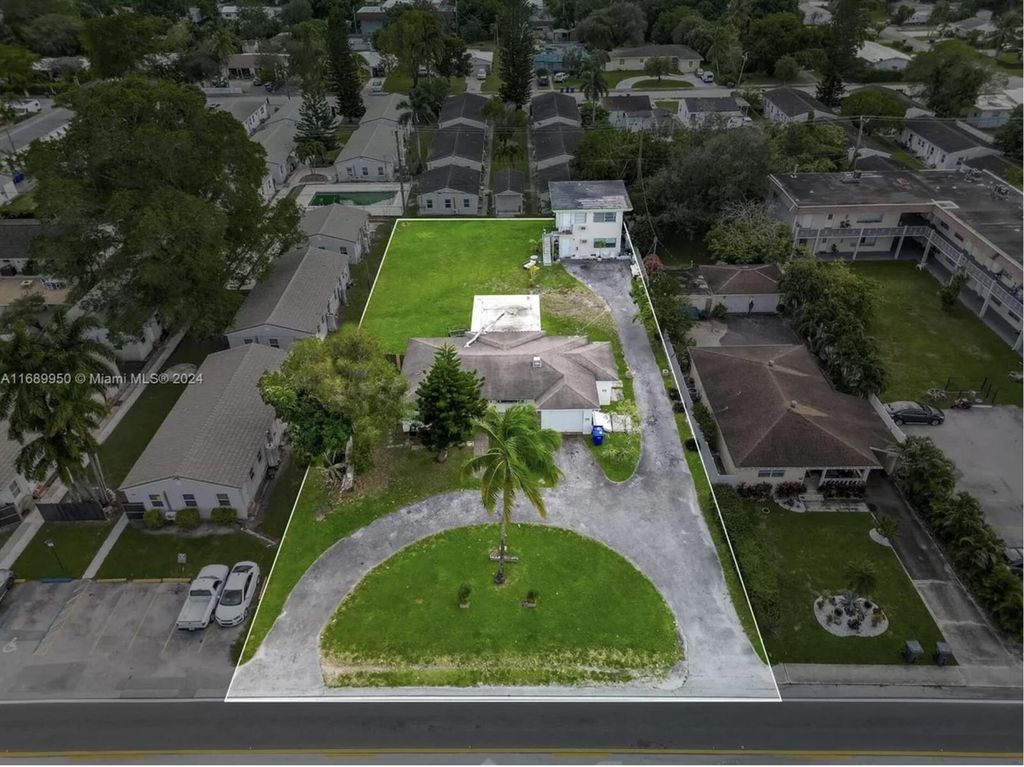 2646 Johnson Street, Hollywood, FL 33020