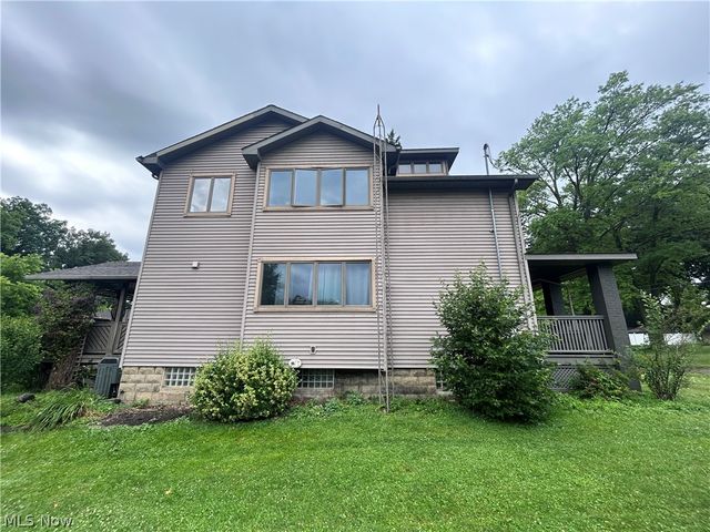 805 5th Street, Niles, OH 44446