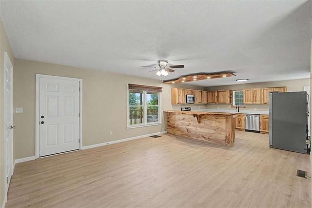 938 Mandeville Road, Carrollton, GA 30117