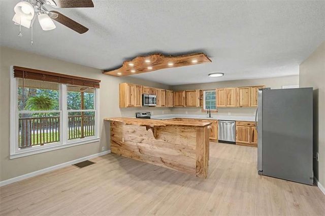 938 Mandeville Road, Carrollton, GA 30117