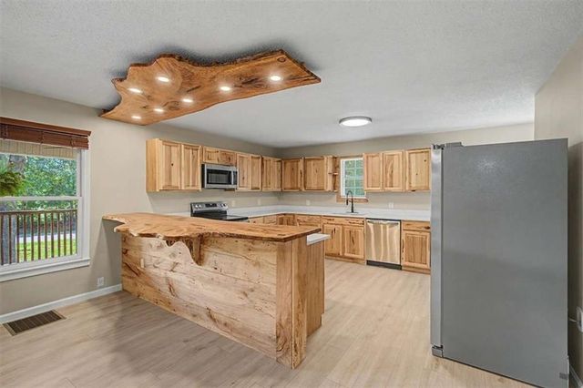 938 Mandeville Road, Carrollton, GA 30117