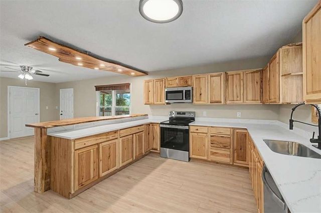 938 Mandeville Road, Carrollton, GA 30117