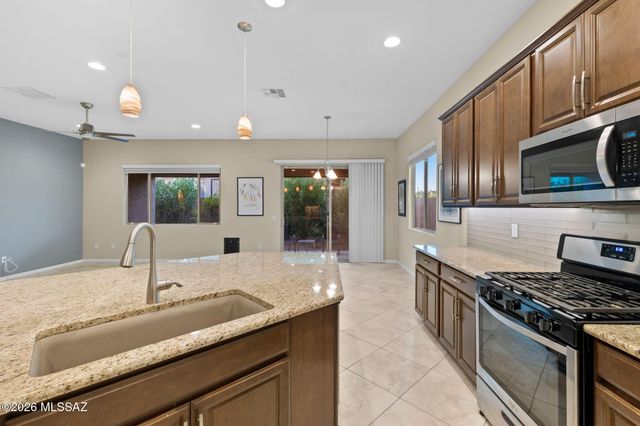 209 E Brookdale Way, Oro Valley, AZ 85755