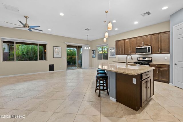 209 E Brookdale Way, Oro Valley, AZ 85755