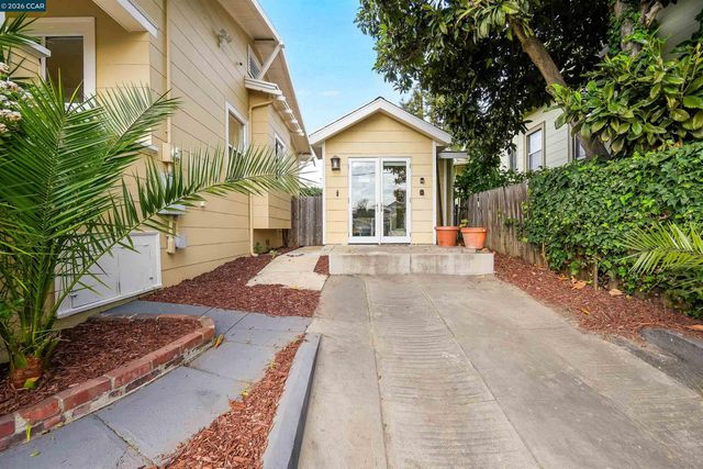 2011 Rosedale Ave, Oakland, CA 94601