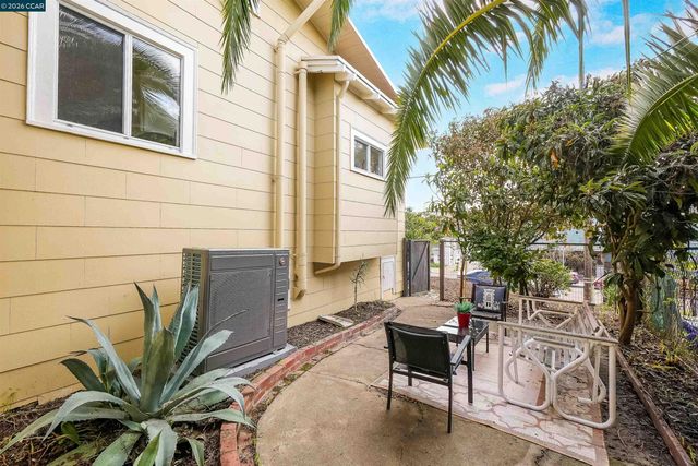 2011 Rosedale Ave, Oakland, CA 94601