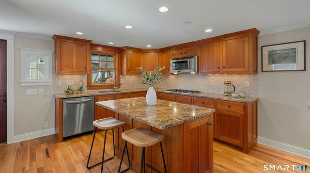 10 Point Beach Drive, Milford, CT 06460