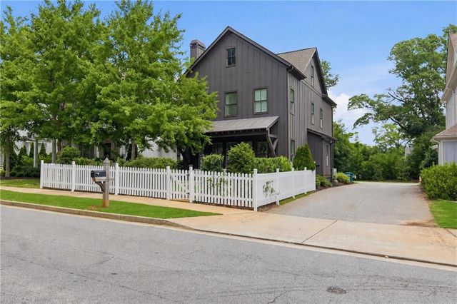 2769 Matthews Street SE, Smyrna, GA 30080