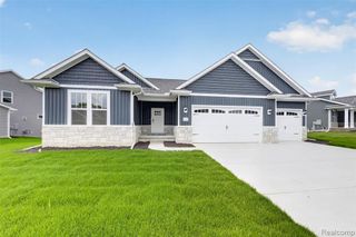 659 Round Rock Dr, Howell, MI 48843