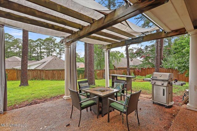 118 Pine Ridge Circle, Brandon, MS 39047
