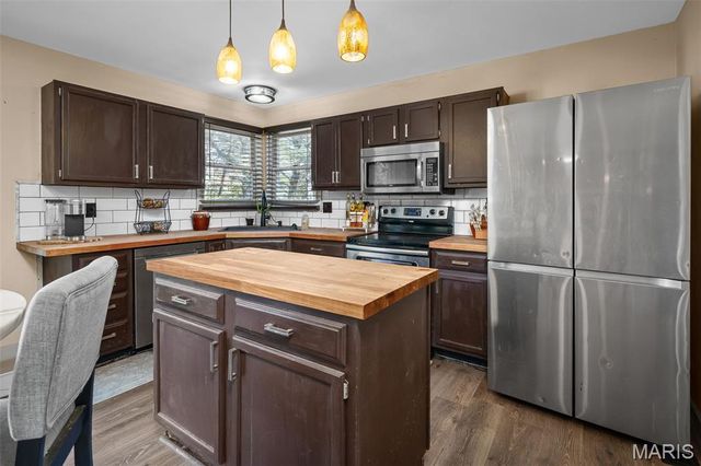 4207 Goodness Court, Florissant, MO 63034