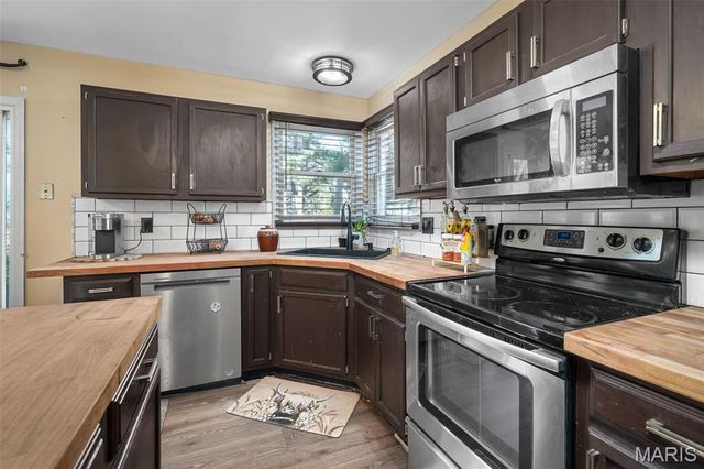 4207 Goodness Court, Florissant, MO 63034