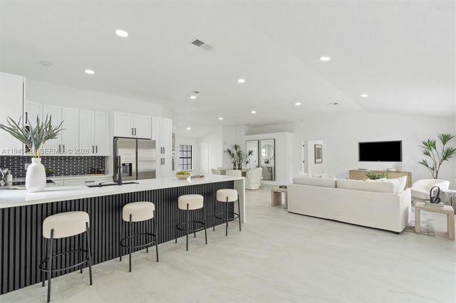 1665 Weather Vane Pl, Wellington, FL 33414