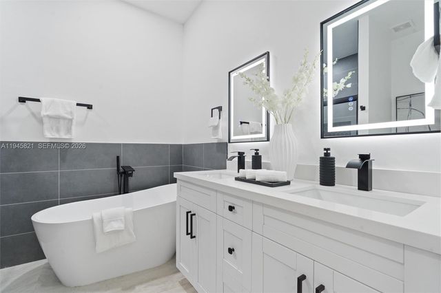 1665 Weather Vane Pl, Wellington, FL 33414