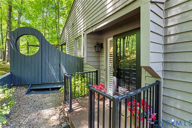 2000 Boulder Run Dr, Henrico, VA 23238