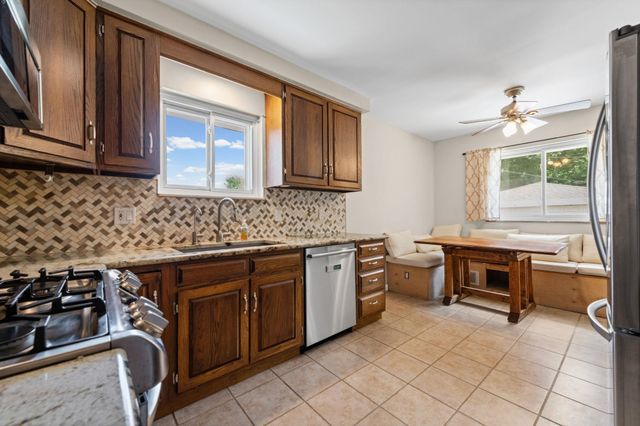 19924 Chalon Street, Saint Clair Shores, MI 48080