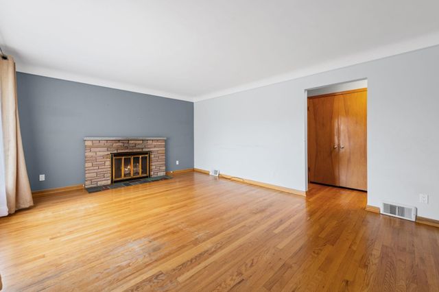 19924 Chalon Street, Saint Clair Shores, MI 48080