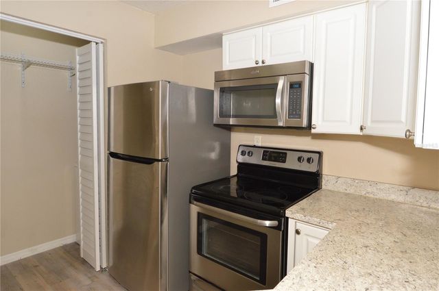 8764 MALLARD RESERVE DRIVE 101, Tampa, FL 33614