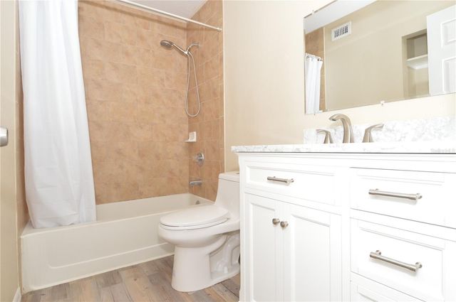 8764 MALLARD RESERVE DRIVE 101, Tampa, FL 33614