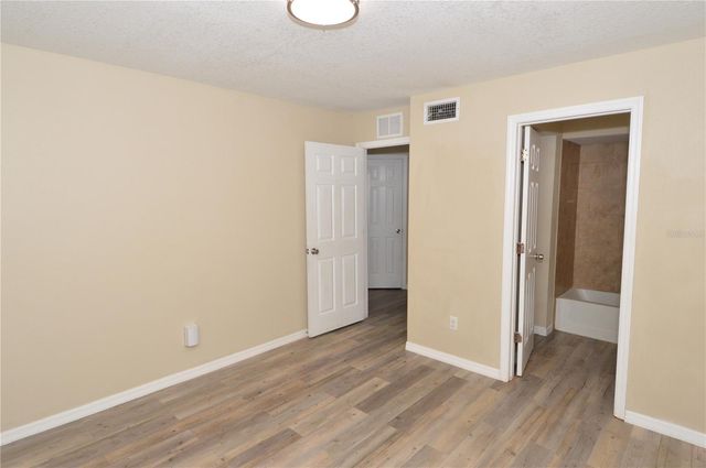8764 MALLARD RESERVE DRIVE 101, Tampa, FL 33614