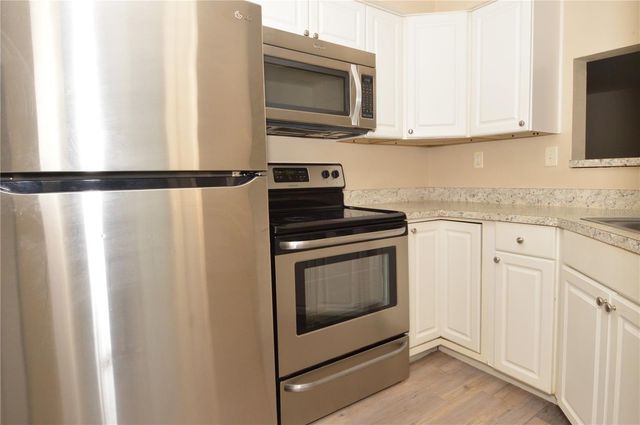8764 MALLARD RESERVE DRIVE 101, Tampa, FL 33614