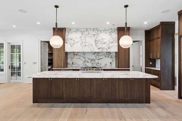 692 Legends Crest Dr, Franklin, TN 37069