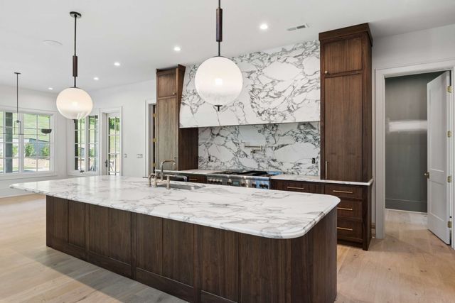 692 Legends Crest Dr, Franklin, TN 37069