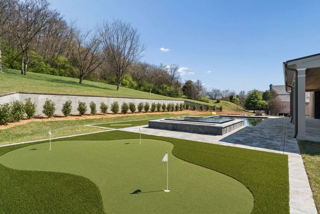 692 Legends Crest Dr, Franklin, TN 37069