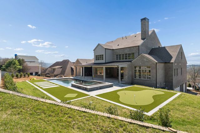 692 Legends Crest Dr, Franklin, TN 37069