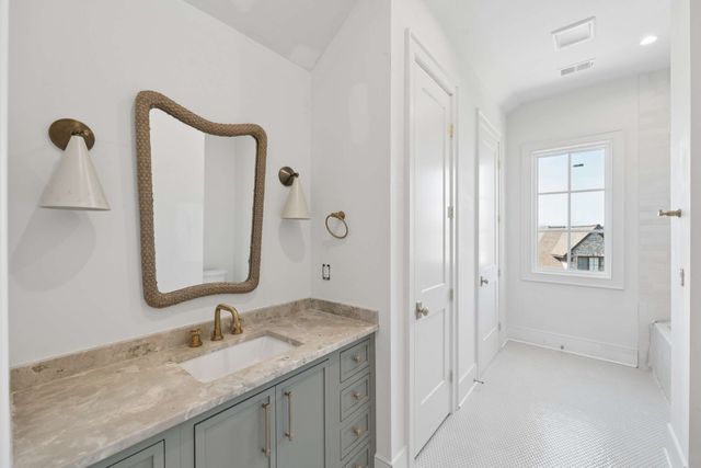 692 Legends Crest Dr, Franklin, TN 37069