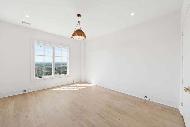 692 Legends Crest Dr, Franklin, TN 37069