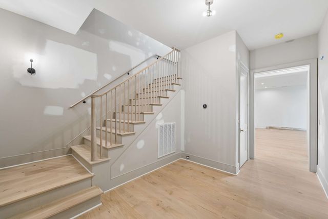 692 Legends Crest Dr, Franklin, TN 37069