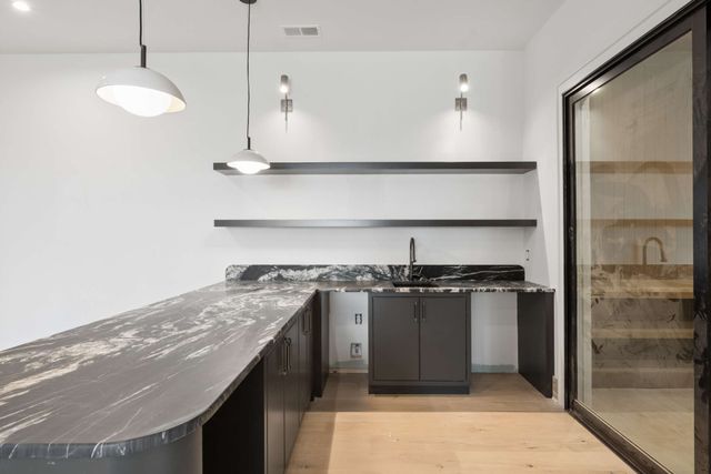 692 Legends Crest Dr, Franklin, TN 37069