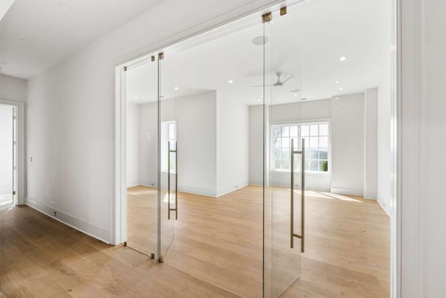 692 Legends Crest Dr, Franklin, TN 37069