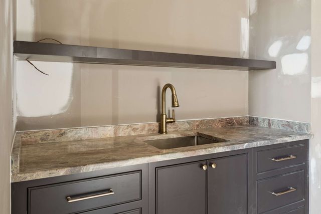 692 Legends Crest Dr, Franklin, TN 37069